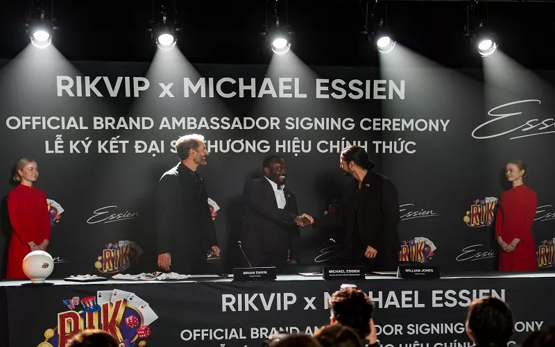 Michael Essien đại sứ Rikvip